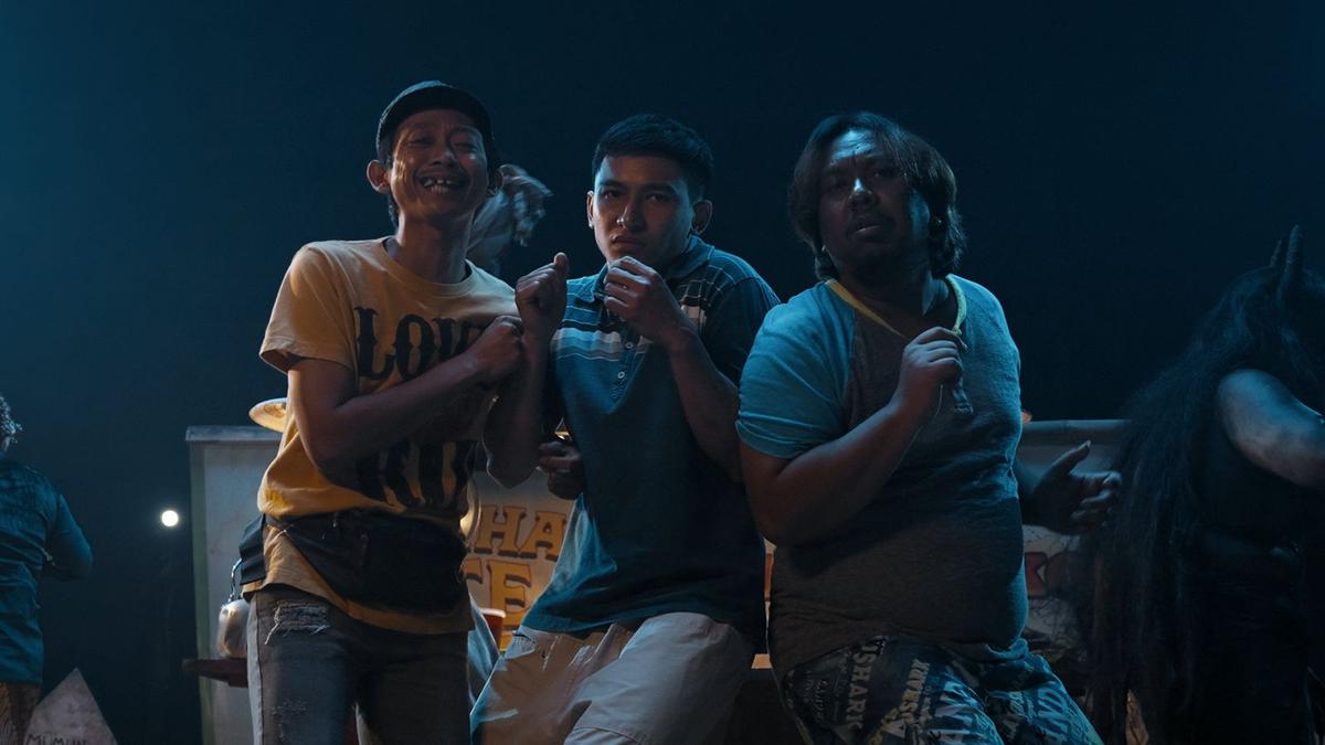 Catatan Produser untuk Teaser Trailer dan Poster Film Pesugihan Sate Gagak: Segar Plus Tak Biasa