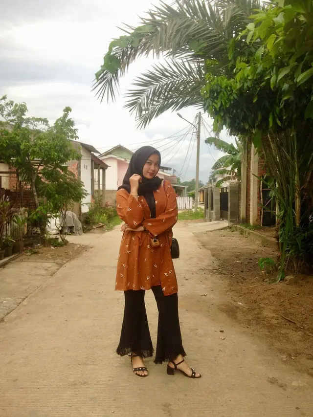 7 Potret Salsabillih, Selebgram yang Dikabarkan Calon Istri Aldi Taher
