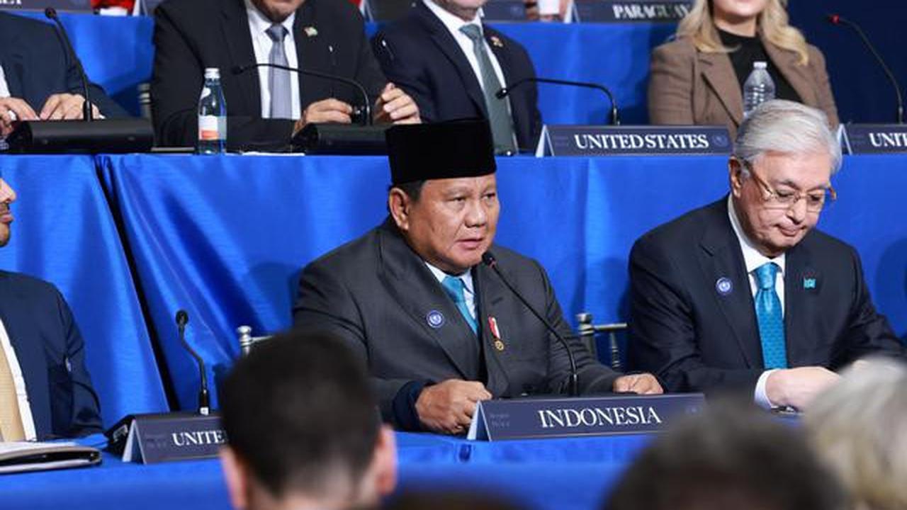 Seskab Teddy Ungkap Kedekatan Personal Prabowo dan Trump Dibalik Penurunan Tarif Dagang 19 Persen