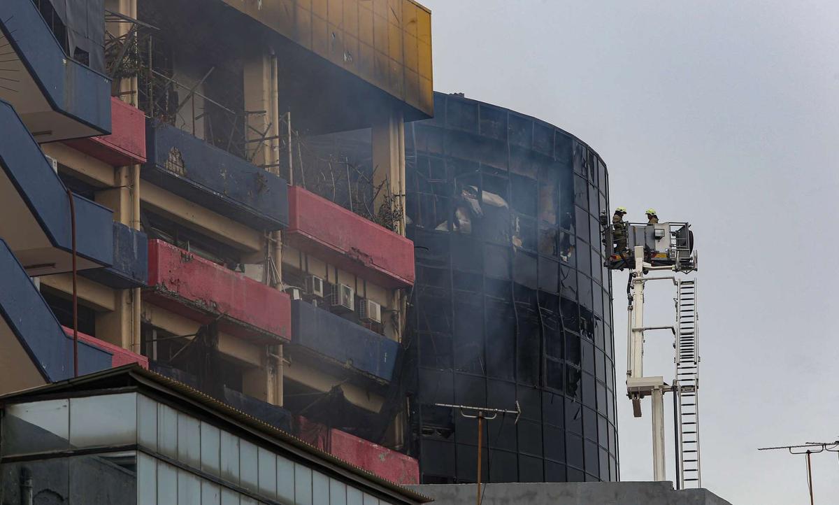 Suasana Glodok Plaza pascakebakaran dahsyat