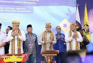 Wakil Menteri Dalam Negeri (Wamendagri) Bima Arya menegaskan Koperasi Desa/Kelurahan Merah Putih (KDKMP) harus dikembangkan sebagai pusat pelayanan ekonomi desa yang terintegrasi.