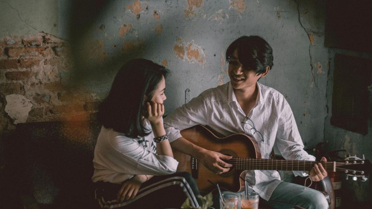 <b>8. Belajar Musik Bersama</b><br>