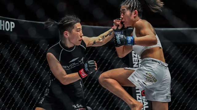 Trilogi Xiong Jing Nan vs Angela Lee
