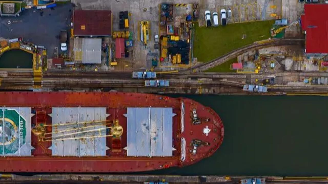 Fantastis! Kapal-Kapal Ini Harus Bayar Rp37 Miliar untuk Sekali Melintas di Terusan Panama