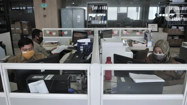 Hari Pertama Kerja di Kantor saat PSBB Transisi