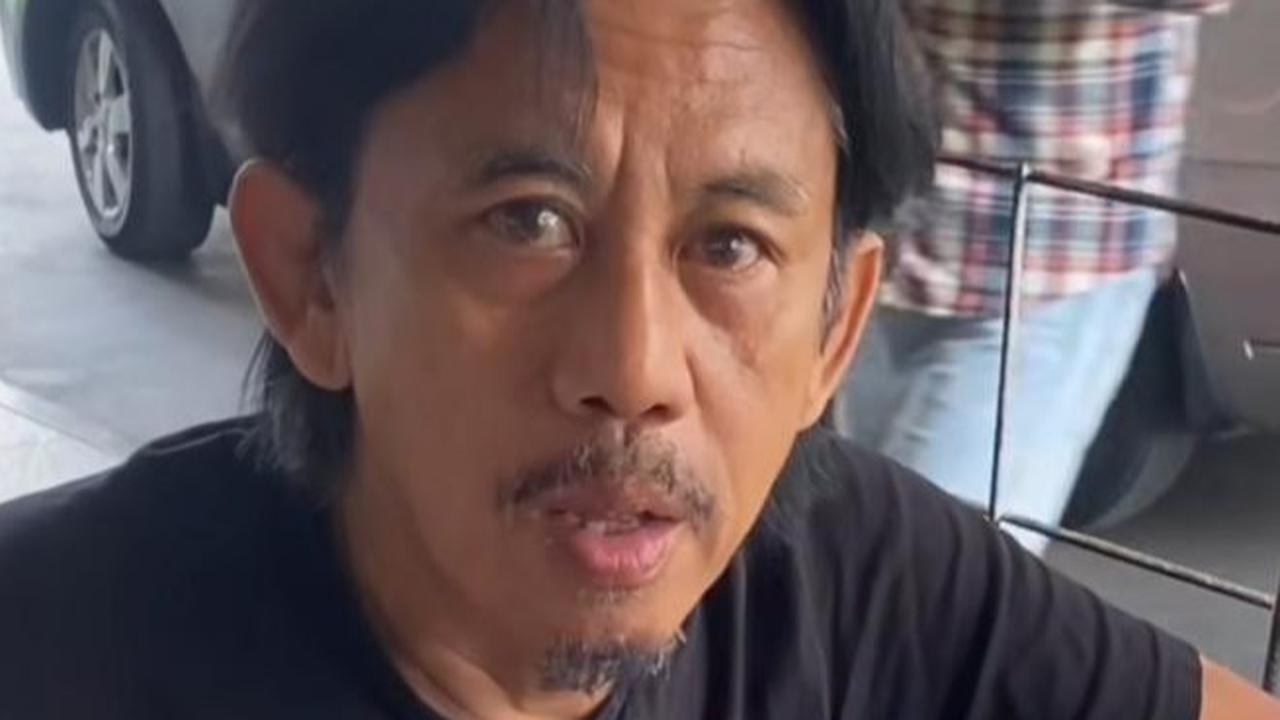 Jalani Hidup Sederhana, Potret Terbaru Epy Kusnandar Kini Bantu Istri Jualan Usai Bebas dari Rehabilitasi Narkoba