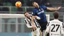 Duel Inter vs Juventus tersaji dalam laga yang mempertemukan juara Liga Italia dan kampiun Coppa Italia musim lalu. (AP/Luca Bruno)