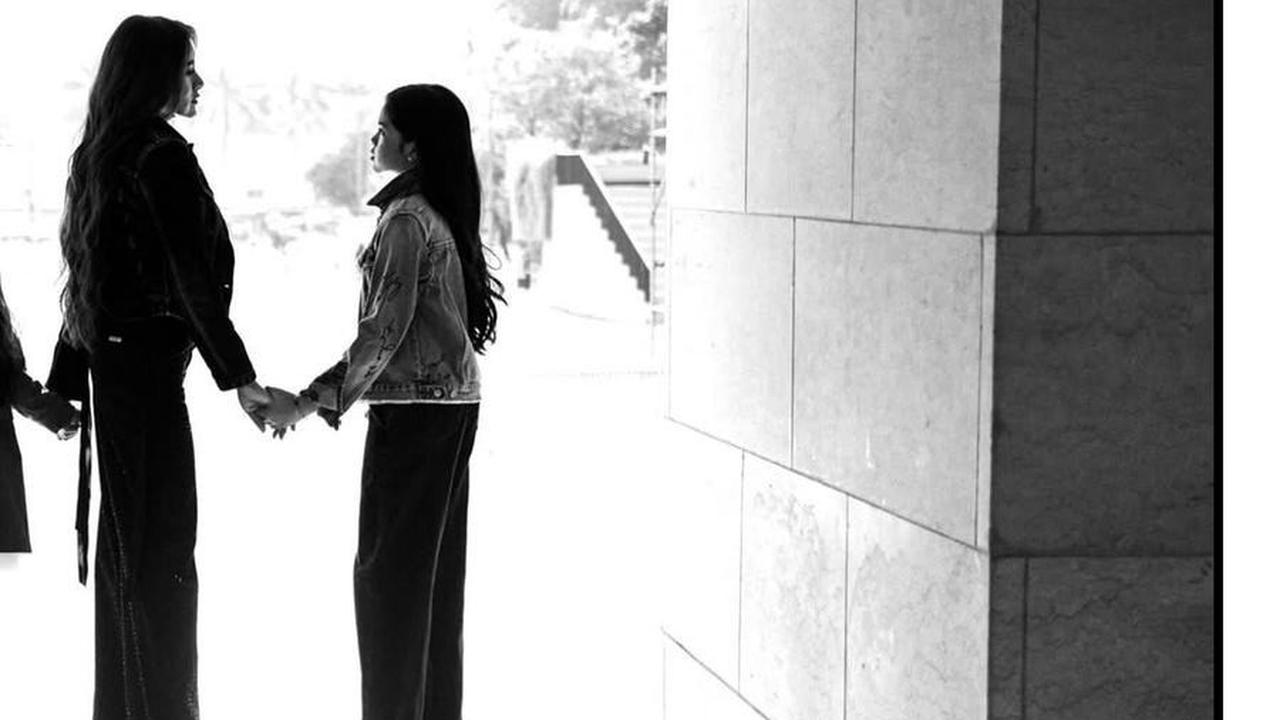 Potret Olla Ramlan Tanggalkan Hijab, Pamer Tato di Lengan - Ungkap Perjuangan Jadi Single Mother: BISMILLAH