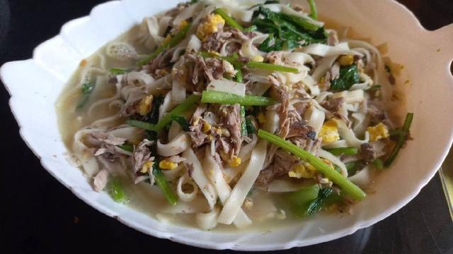 Mi Kwetiau Cakalang Kuah