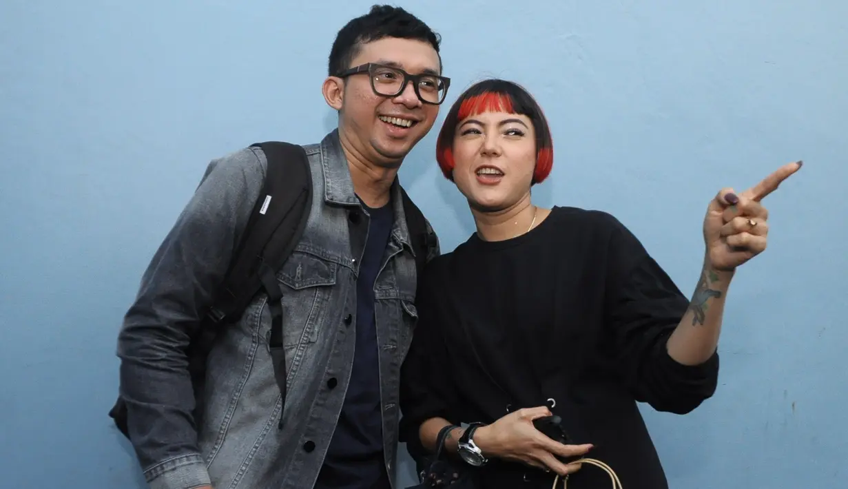 Lantas apa alasan perempuan kelahiran Sukabumi 33 tahun itu memilih halte untuk mengabadikan momen bersejarah menjelang pernikahannya? (Nurwahyunan/Bintang.com)