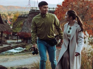 Nikita Willy menjadi salah satu selebriti yang gaya berpakaiannya sering jadi sorotan. Bukan tanpa alasan, hal itu terjadi karena pemin sinetron Cinta Nikita ini selalu tampil kece di berbagai kesempatan. Termasuk saat liburan ke Jepang.(Liputan6.com/IG/@nikitawillyofficial94)