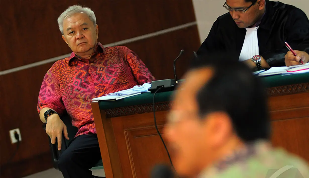 Suswono mengaku pernah menerima duit gratifikasi dari Anggoro Widjojo dengan total Rp 1,2 miliar di Pengadilan Tipikor, Jakarta, Rabu (4/6/2014) (Liputan6.com/Faisal R Syam).