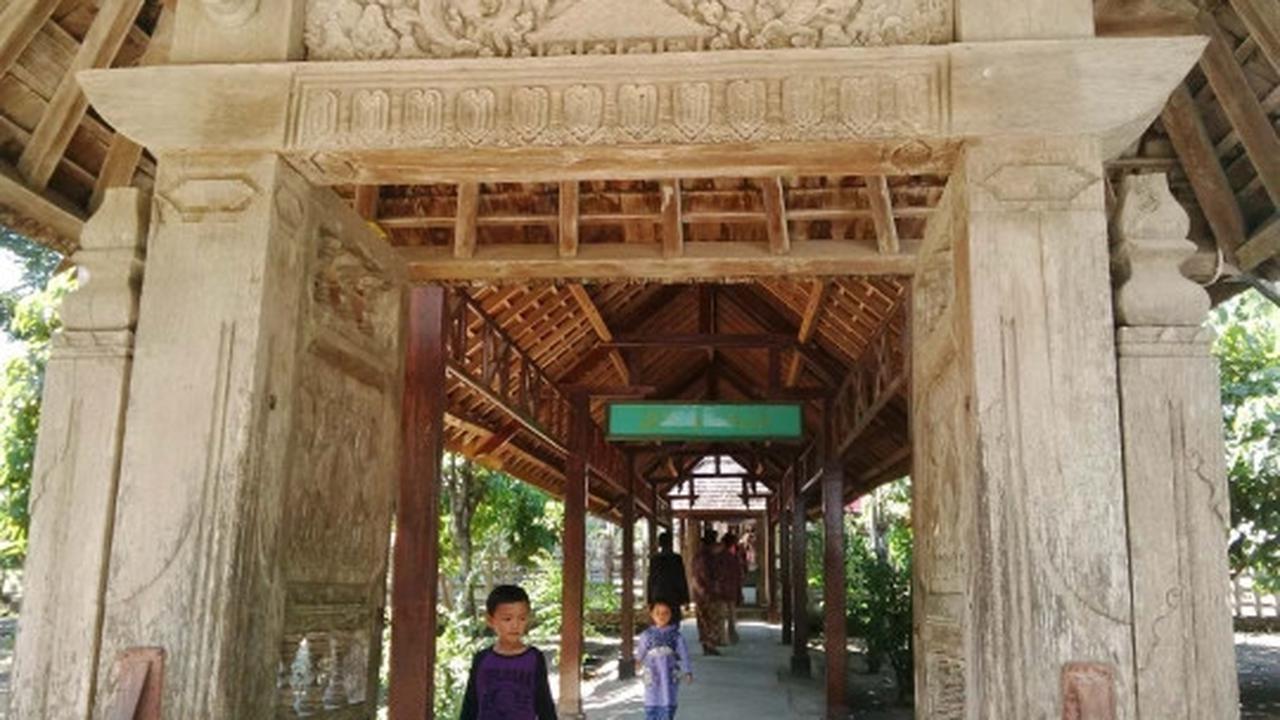 Menelusuri jejak Wali Songo di Makam Sunan Drajat