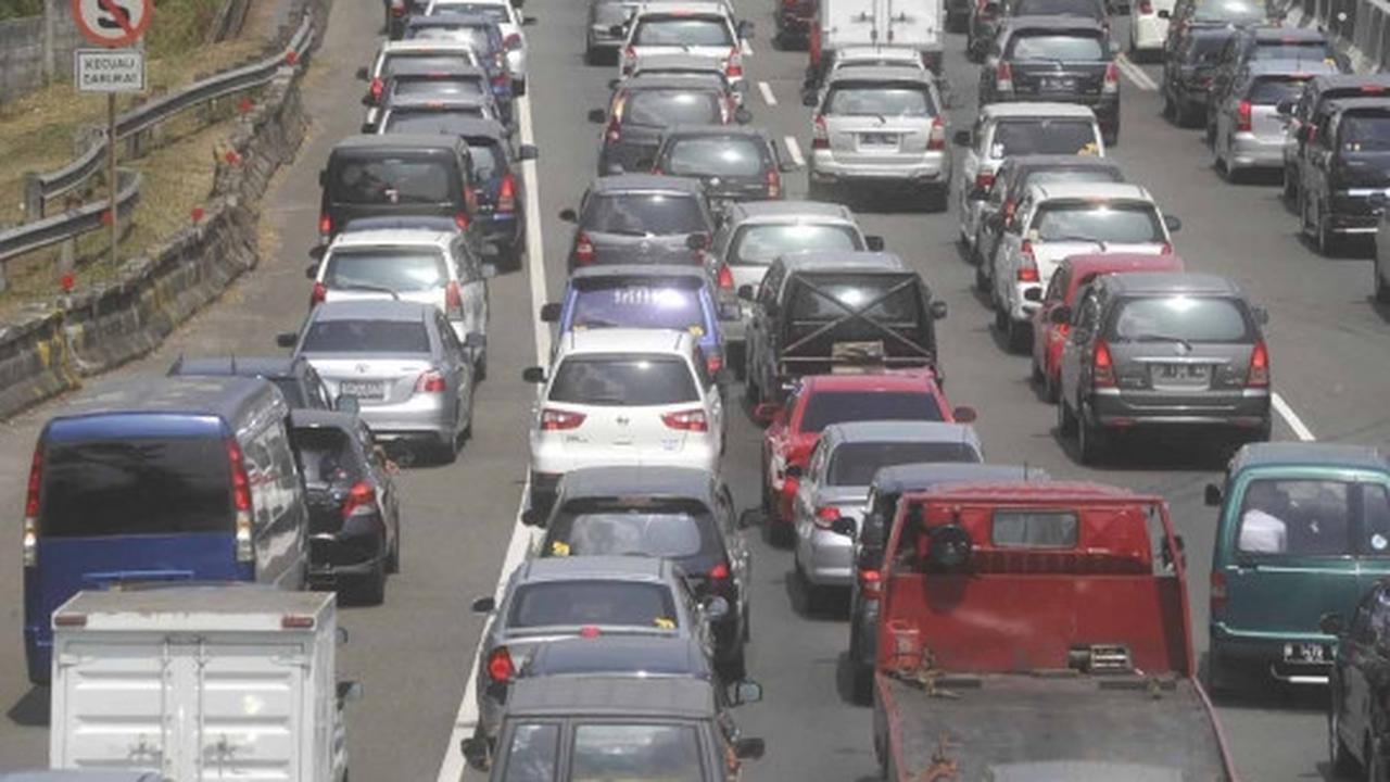 Libur Lebaran, Tol Jagorawi arah Puncak macet parah hingga 20 km