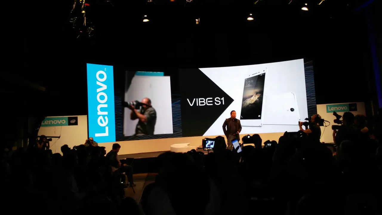 Lenovo Vibe S1, Smartphone Ajaib Bagi Para Penggila Selfie