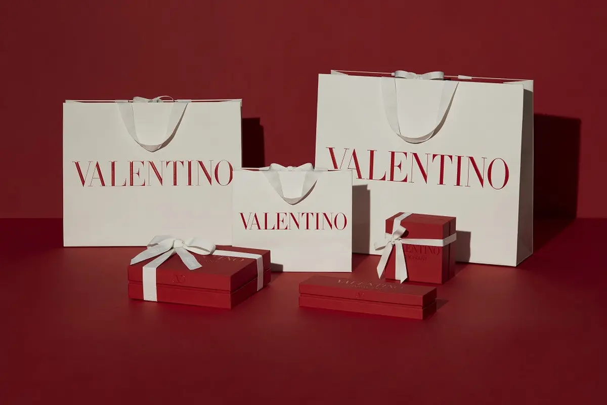 Valentino Luncurkan Inisiatif Keberlanjutan dengan Kemasan Daur Ulang