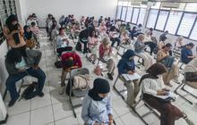 FOTO: Antusias Peserta Ikuti UTBK SNBT 2026 di Kampus UPN Veteran Jakarta