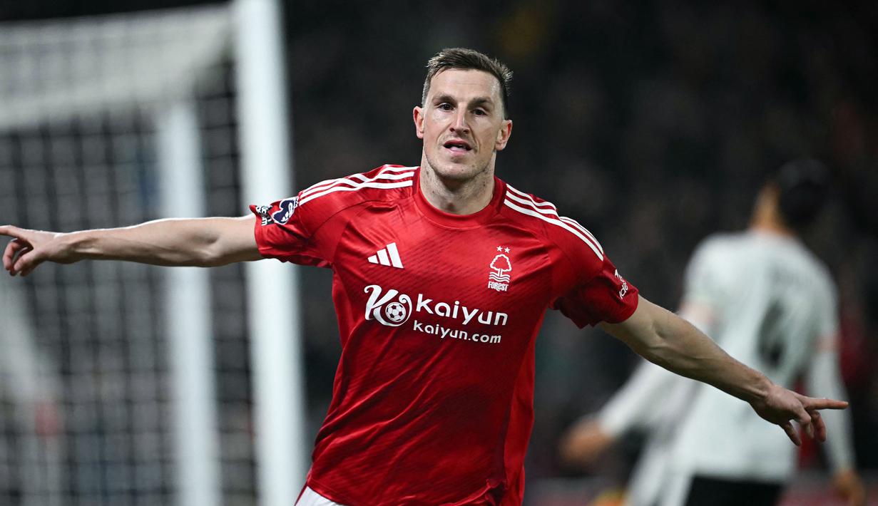 Berkat hasil ini, Liverpool masih kokoh bertengger di puncak klasemen dengan poin 47, unggul enam poin dari Nottingham Forest yang menduduki peringkat kedua. (AFP/Paul Ellis)