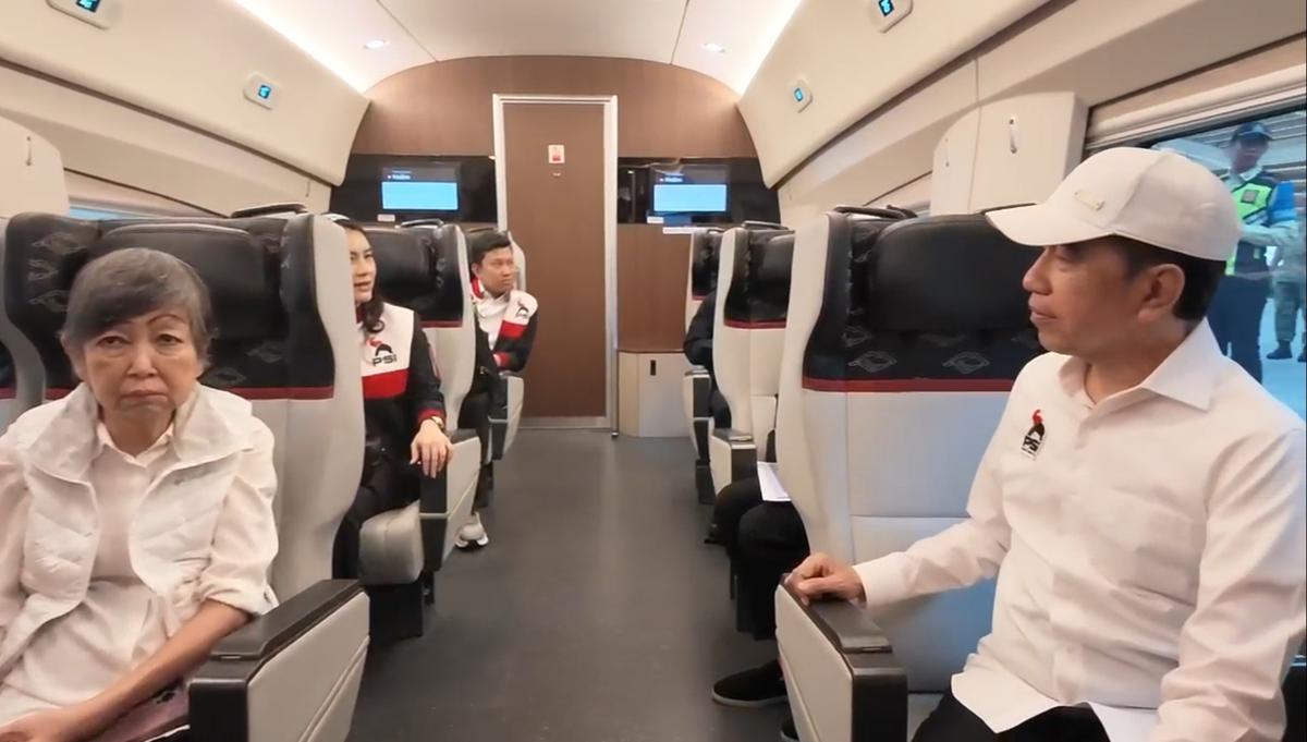 Jokowi naik whoosh hadiri rakorda PSI ke Bandung. (merdeka.com/istimewa).