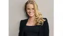 Pemain sepak bola wanita Olympique Lyon dan Timnas Prancis, Amandine Henry, masuk dalam peringkat sepuluh besar pemain dengan bayaran termahal. Kisaran gaji Henry diperkirakan $60.000- $70.000. (Bola.com/Instagram)