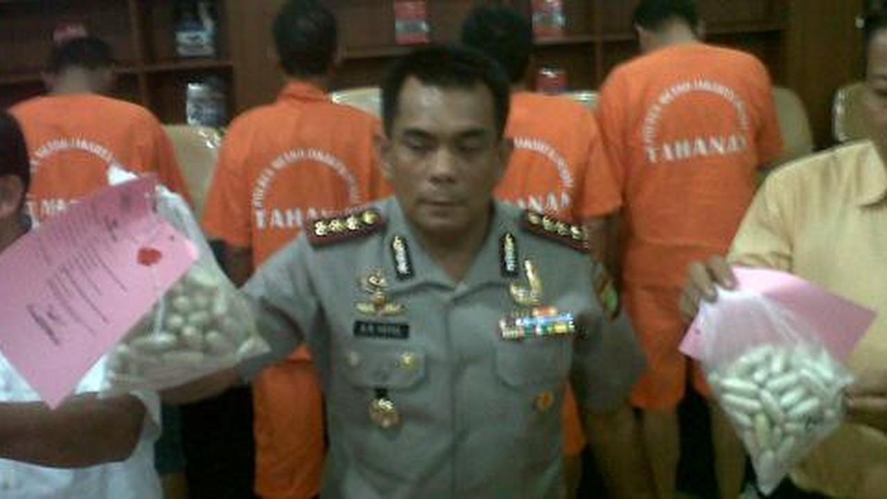 Heroin 2,2 kg dalam perut senilai Rp 2,5 miliar
