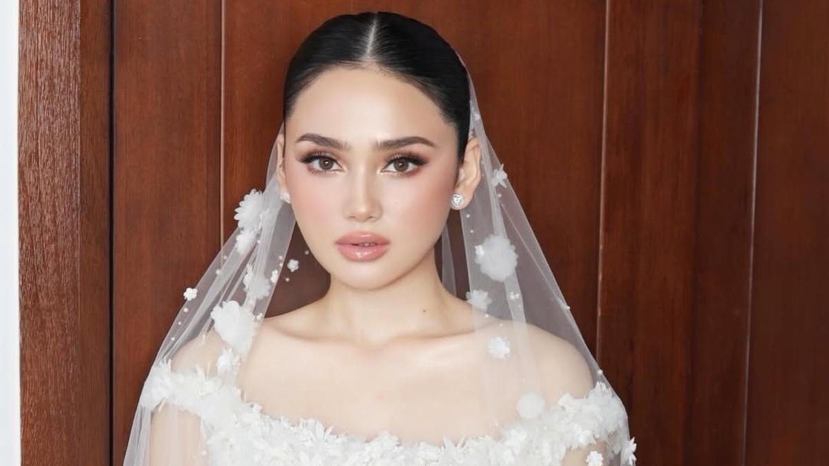 Pesona Istri El Rumi, Syifa Hadju di Resepsi Bali, Tampil Luminous dengan Sentuhan Glazed Skin Makeup Look