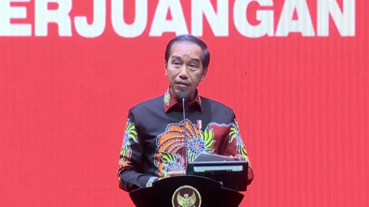 VIDEO: Tak Terduga Senyum Jokowi Respons Dipecat Megawati dari PDIP "Saya Hormati..."