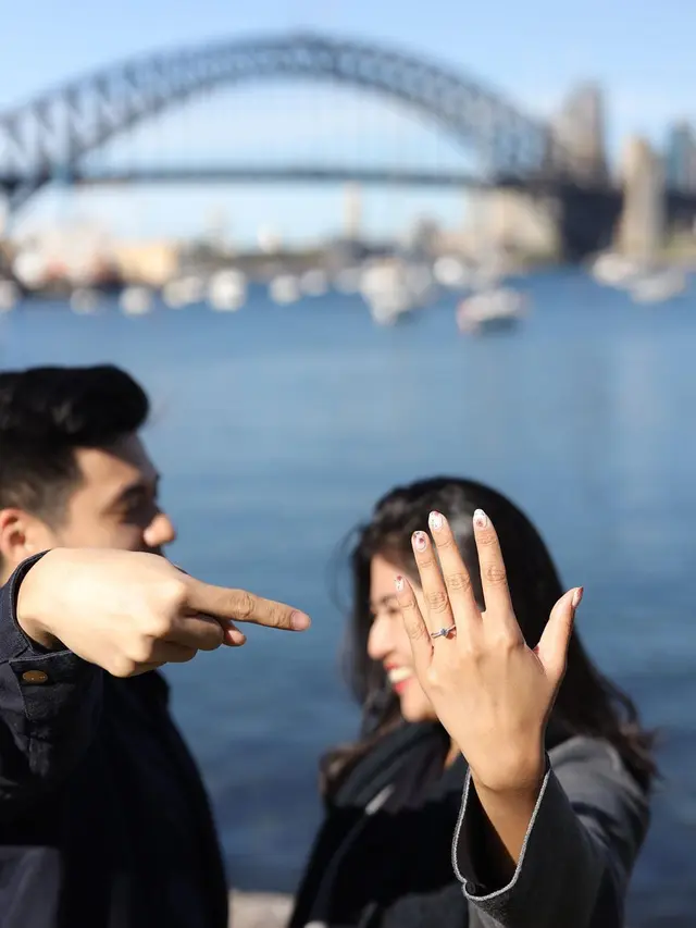 6 Potret Momen Mesra Rius Vernandes dan Elwiana Monica