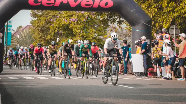 Pembalap 15 Tahun dari ASC Cycling Juara Balap Sepeda Roadbike