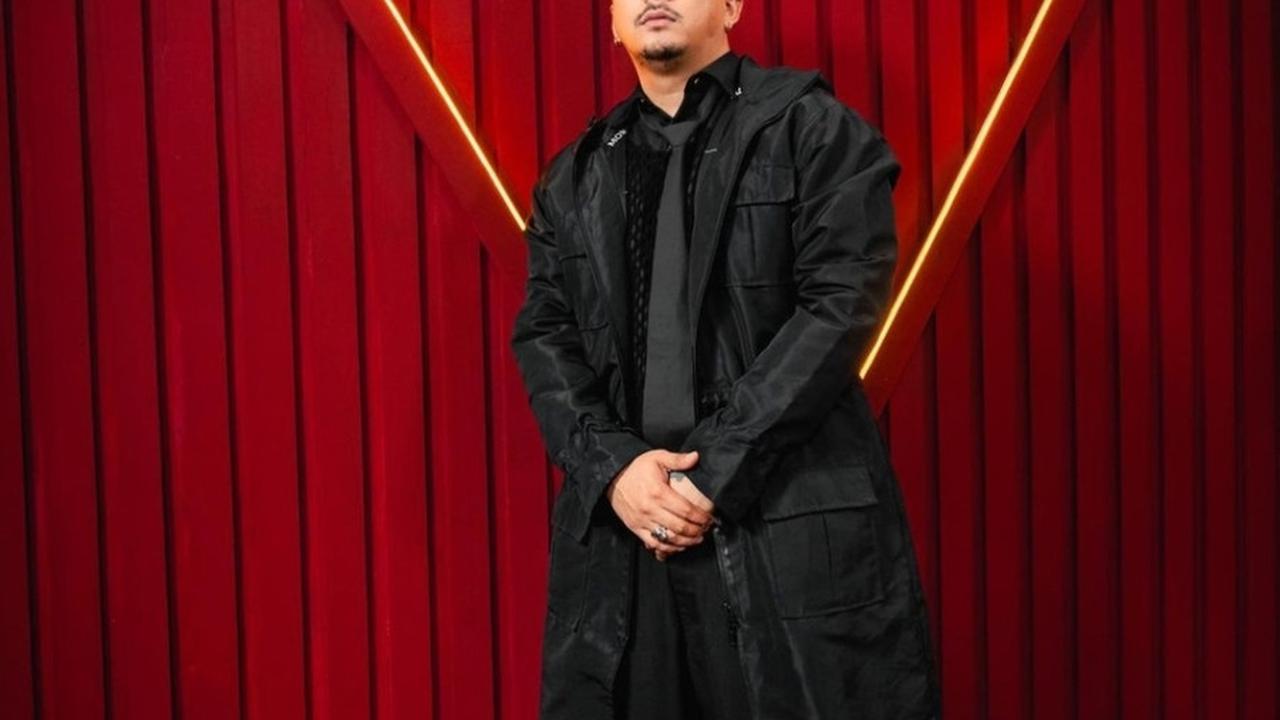 Sal Priadi telah membintangi banyak film, dan aktingnya di "NIGHTMARES &amp; DAYDREAMS" mendapat pujian dari netizen. Semoga karir Sal semakin bersinar ke depannya.<br><br>