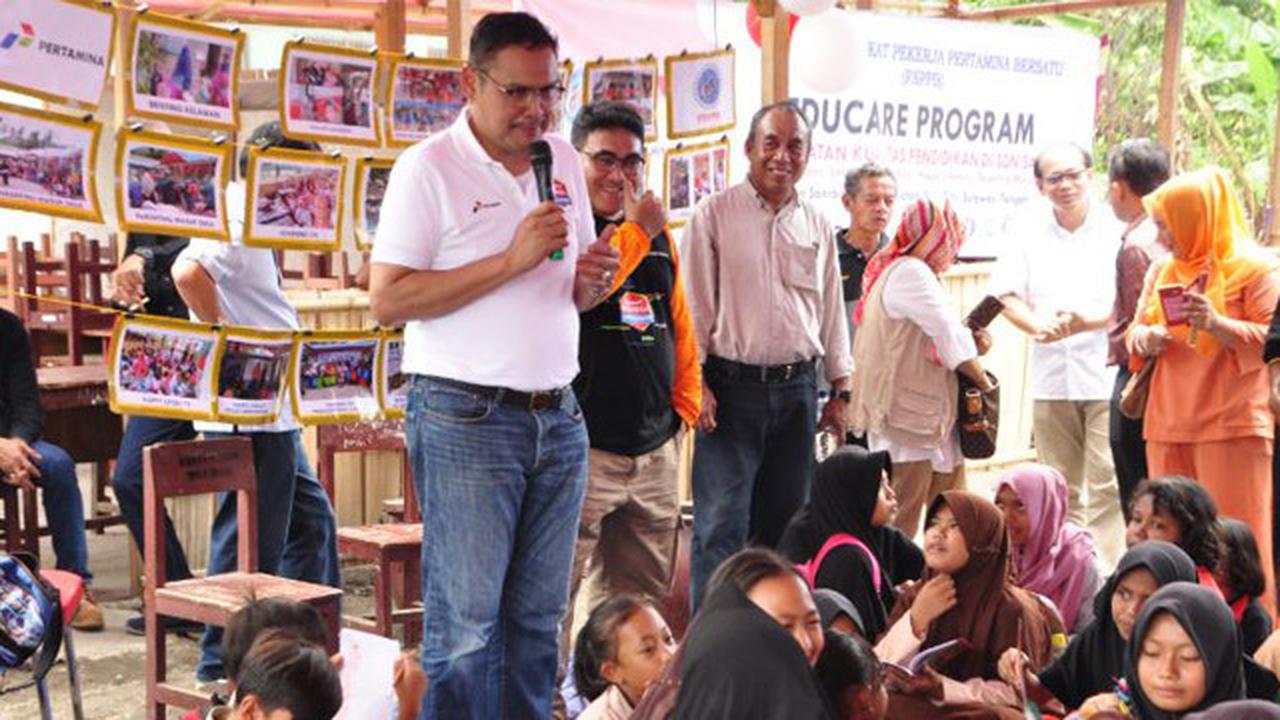 Pekerja Pertamina Serahkan Bantuan Rp 847 Juta untuk Korban Bencana Sulteng