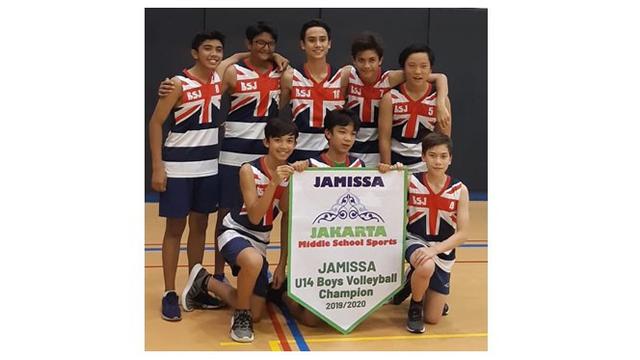 8 Potret Armand Hilmansyah, Cucu Susi Pudjiastuti yang Tampan