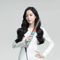 Jisoo BLACKPINK baru saja diperkenalkan sebagai Dyson Ambassador terbaru. Foto: Document/Dyson.