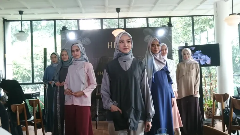 E-commerce fashion muslim HIJUP