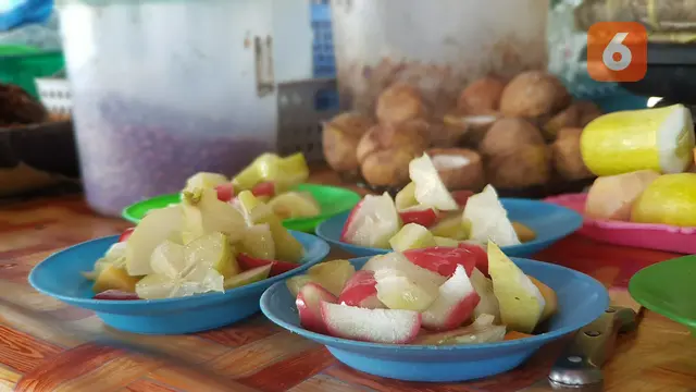 Buah Alami vs Jerawat: Mana yang Lebih Ampuh Atasi Bekasnya? Cari tahu buah alami yang efektif dalam meredakan jerawat dan menghilangkan bekasnya secara alami. (Foto: Aditya Eka Prawira/Liputan6.com)