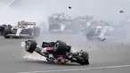 F1 GP Inggris diwarnai dengan kecelakaan horor yang menimpa pembalap Alfa Romeo, Zhou Guanyu di tikungan pertama. (AP/Frank Augstein)