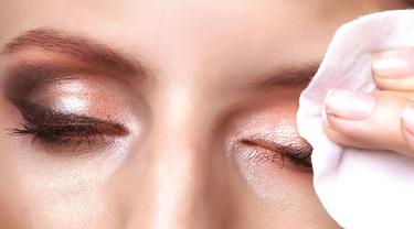 Tips Membersihkan Sisa Lem Bulu Mata Palsu Beauty Fimela Com