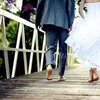 Cinta mungkin akan mempererat hubunganmu dengan pasangan. Tapi tanpa strategi keuangan, kebutuhan keluarga kecilmu tak akan terpenuhi. 