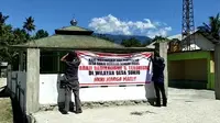 Spanduk penolakan terhadap paham radikal di Desa Sunju, Kabupaten Sigi, Senin (17/3/2023). (Foto: Heri Susanto/ Liputan6.com).