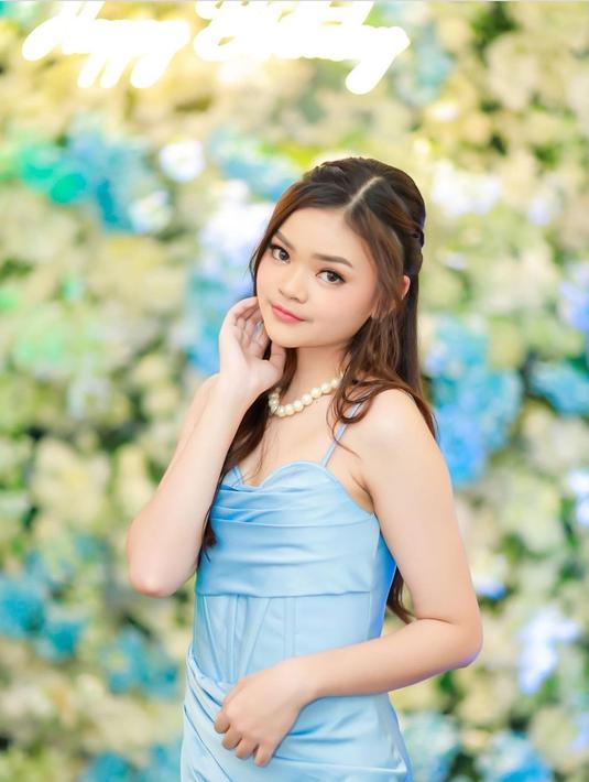 Kendati demikian, lewat Instagram akun Bella, Daniel, hingga Putri Rigan tak terlihat sosok ayah. Unggahan terbaru Bella Shofie, tanpa Putri Rigan, mereka terlihat tengah dalam perjalanan liburan. (Liputan6.com/IG/putri_rigan)