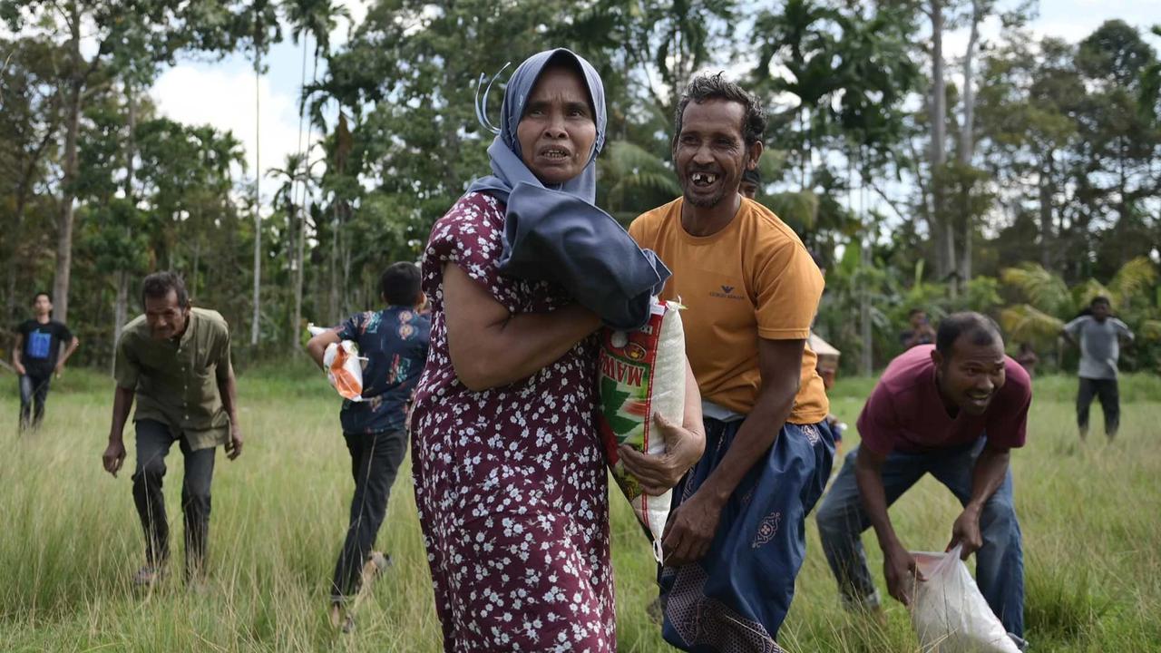 FOTO: Bantuan Udara Dikebut untuk Warga Terdampak Banjir di Aceh