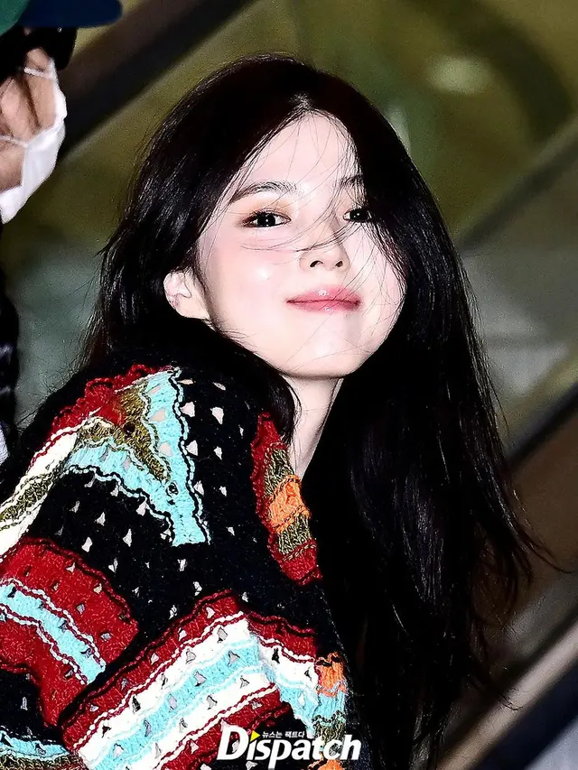 Penampilan Han So Hee pulang dari Hawaii. [Foto: Instagram/koreadispatch]