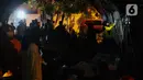 Korban gempa menjalani perawatan di RSUD Sayang, Kabupaten Cianjur, Jawa Barat, Senin (21/11/2022). Data BNPB mencatat, hingga pukul 19.34 WIB sebanyak 62 warga menjadi korban meninggal dunia dan 25 orang tercatat masih tertimbun reruntuhan akibat gempa dengan kekuatan 5,6 SR di Kabupaten Cianjur. (Liputan6.com/Herman Zakharia)