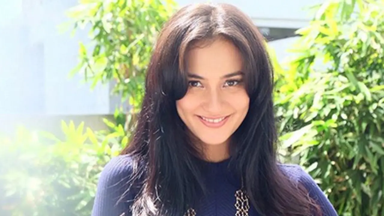 Atiqah Hasiholan