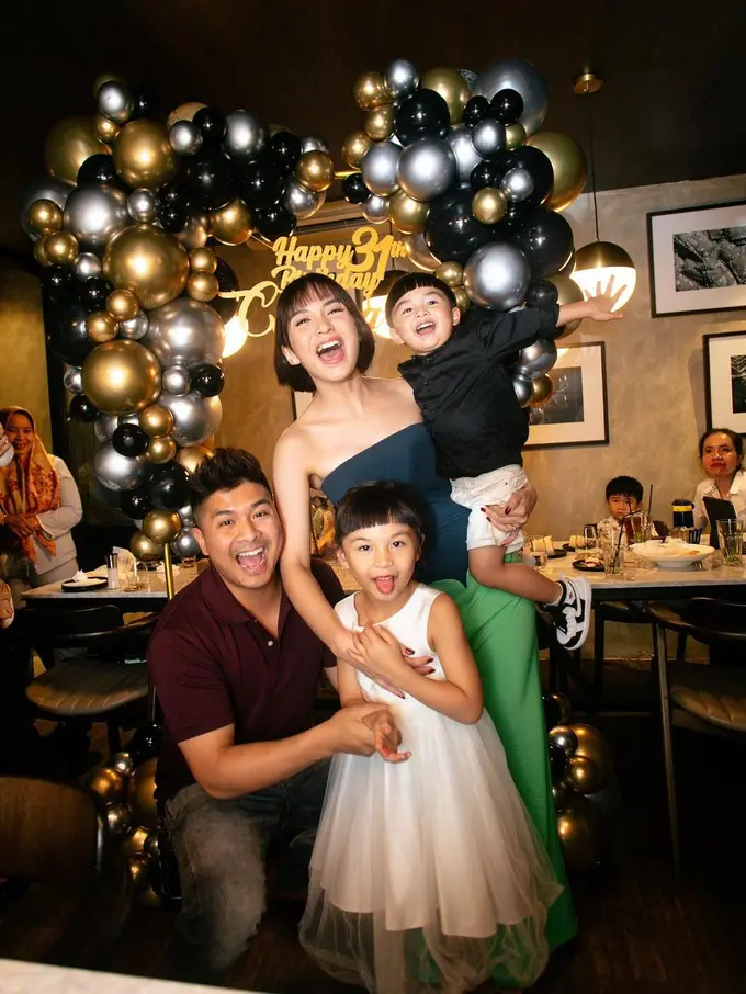 Perayaan ulang tahun Chelsea Olivia ke-31. (Foto: Instagram/chelseaoliviaa)