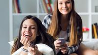 Ada beberapa pertimbangan yang membuat sebuah rumah layak dijadikan tempat hang out. Faktor pertama adalah lokasi yang strategis karena dekat dari hunian mayoritas teman. (Image: freepik)