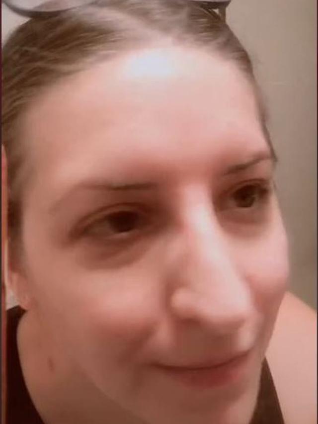 Warganet Bagikan Video Membuat Ekstensi Bulu Mata dan Bulu Kaki