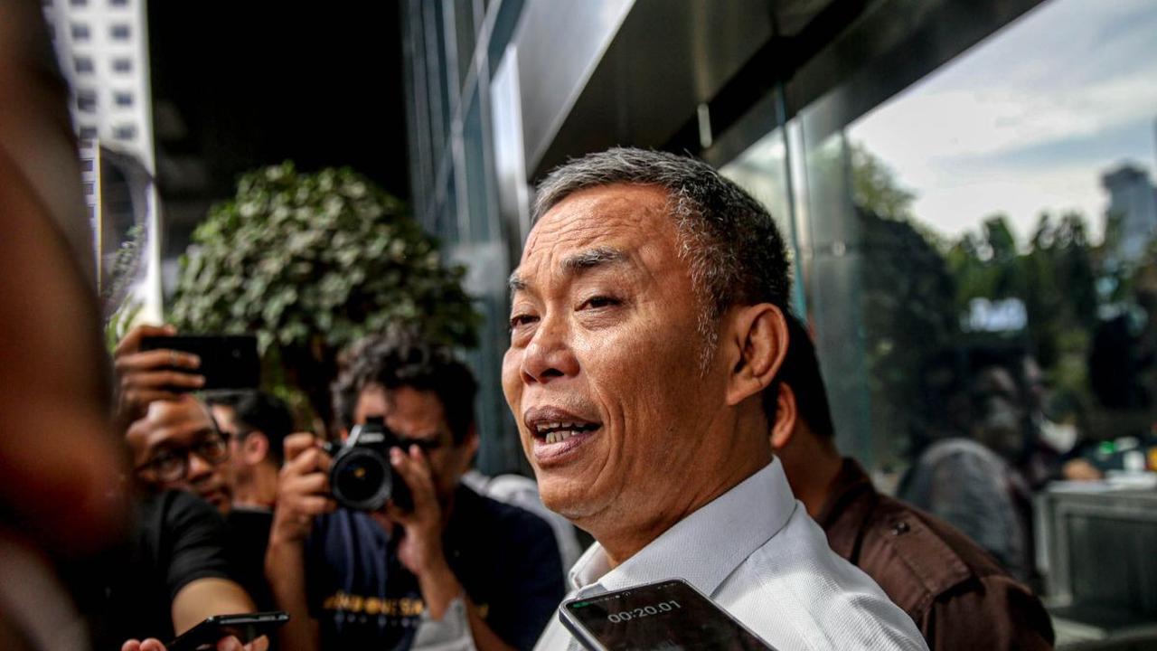 "Tidak boleh kenal lelah memperjuangkan kepentingan masyarakat, wong cilik, kaum marhaen, akar rumput," kata Pras.<br>
