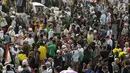 Peserta aksi massa Gerakan Nasional Kedaulatan Rakyat saat melakukan unjuk rasa di depan Gedung Bawaslu, Jakarta, Selasa (21/5/2019). Mereka menolak hasil Pemilu 2019 yang dinilai banyak terdaopat kecurangan. (Liputan6.com/Helmi Fithriansyah)