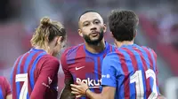 Memphis Depay rayakan gol Barcelona saat lawan Stuttgart (AFP)